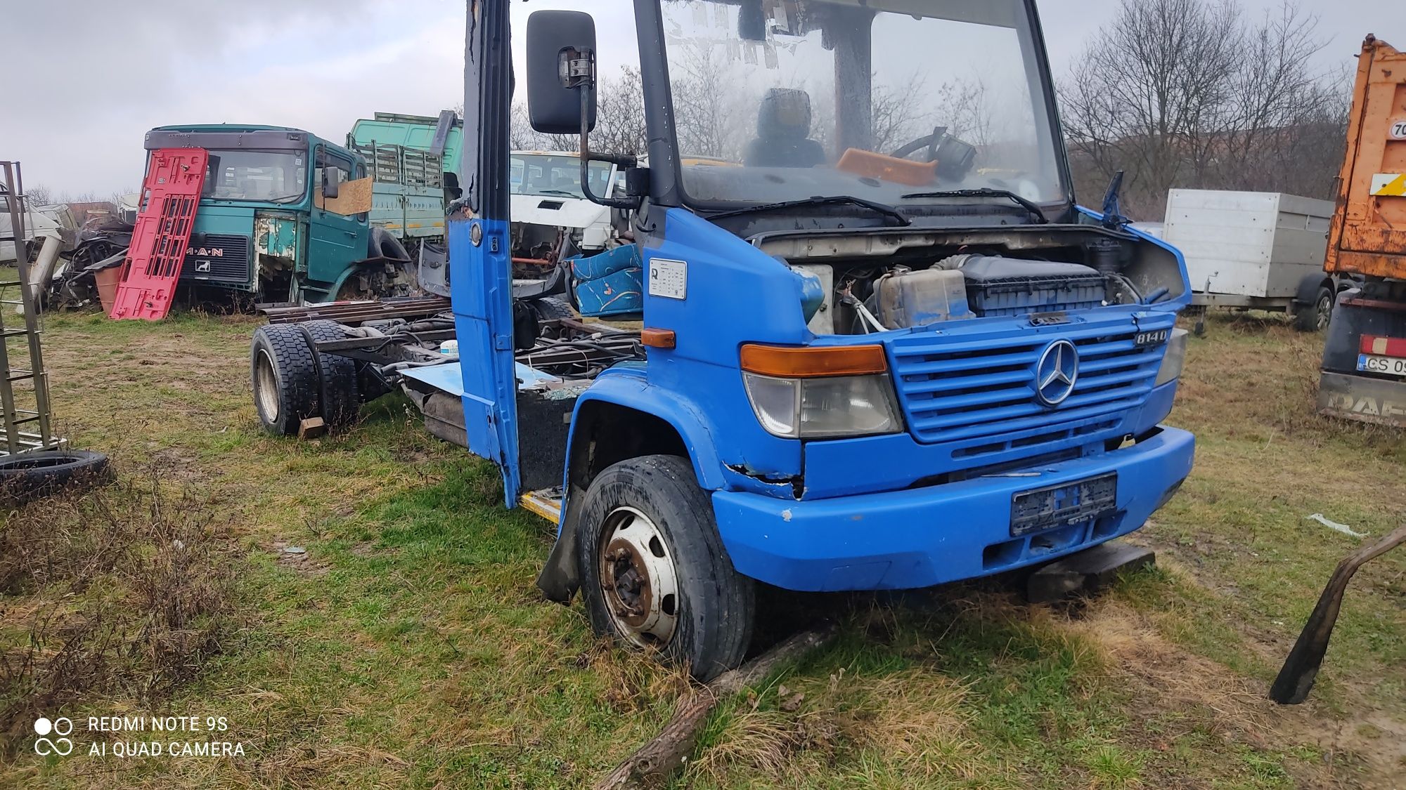 Dezmembrez Mercedes Vario 814