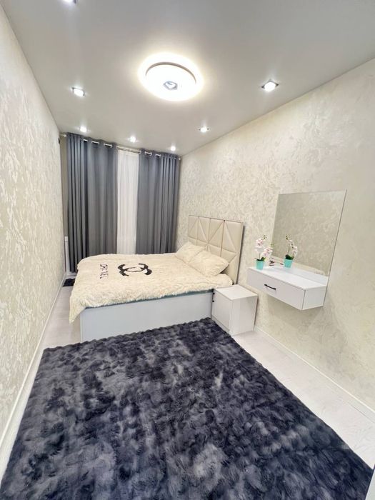 Срочно продаётся квартира 2 переделаная в 3 комнатную,метро М.Улугбек