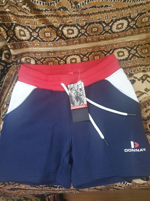 Pantaloni scurti marime s,  se potrivesc la un 170