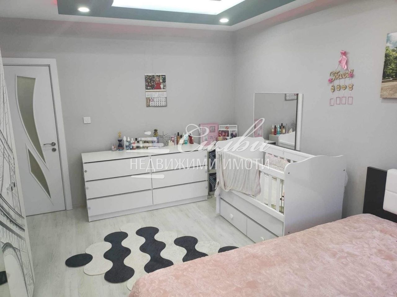 Продава се Двустаен апартамент в Шумен, Център - 60 кв.м за 1598 €/кв.м - Снимка #1