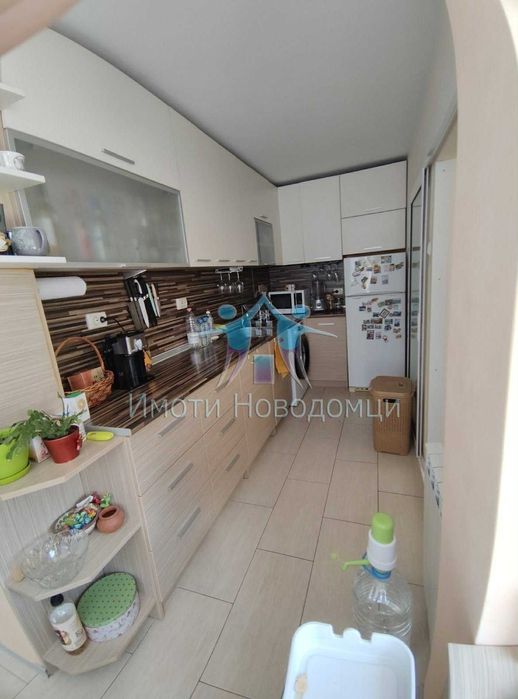 Продава се многостаен етаж от къща в гр.Шумен, кв. Център