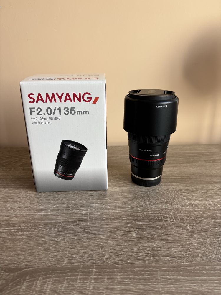 Samyang 135mm f/2 ED UMC за Sony E mount