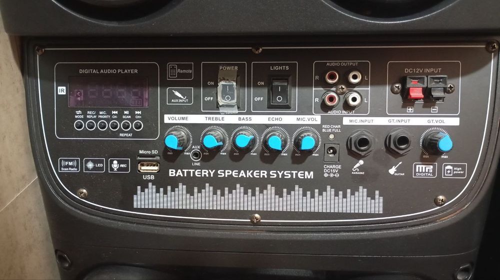 Акустическая колонка большая