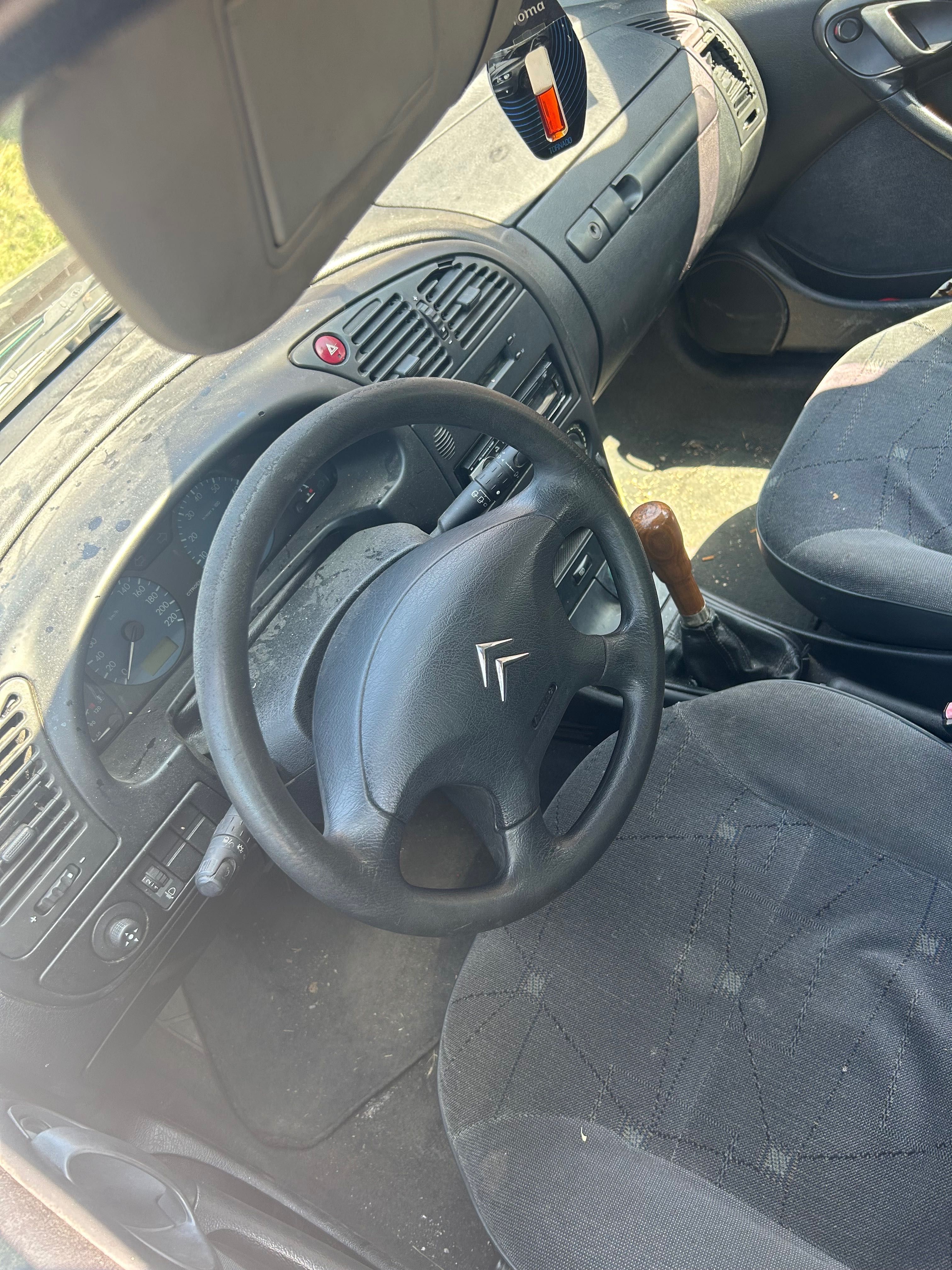 Vând Citroen xsara