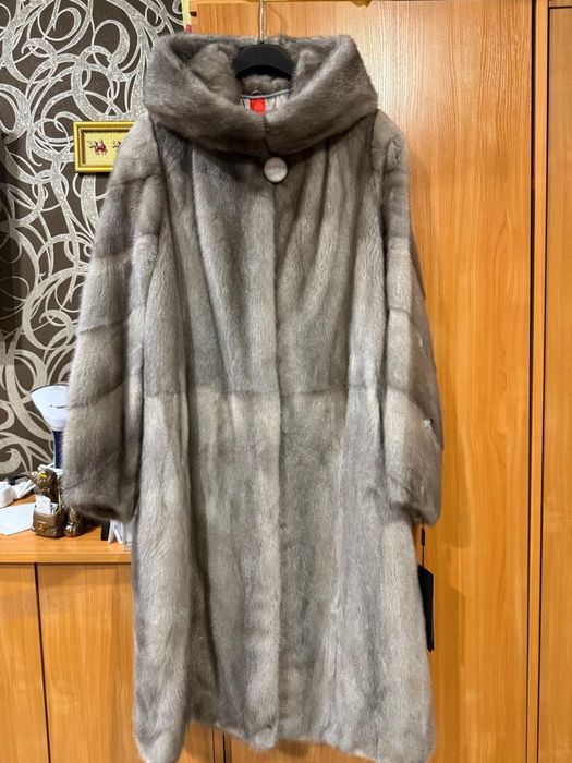 Продам норковую шубу