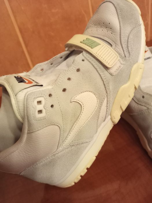 Adidași  mărimea 44  că noi