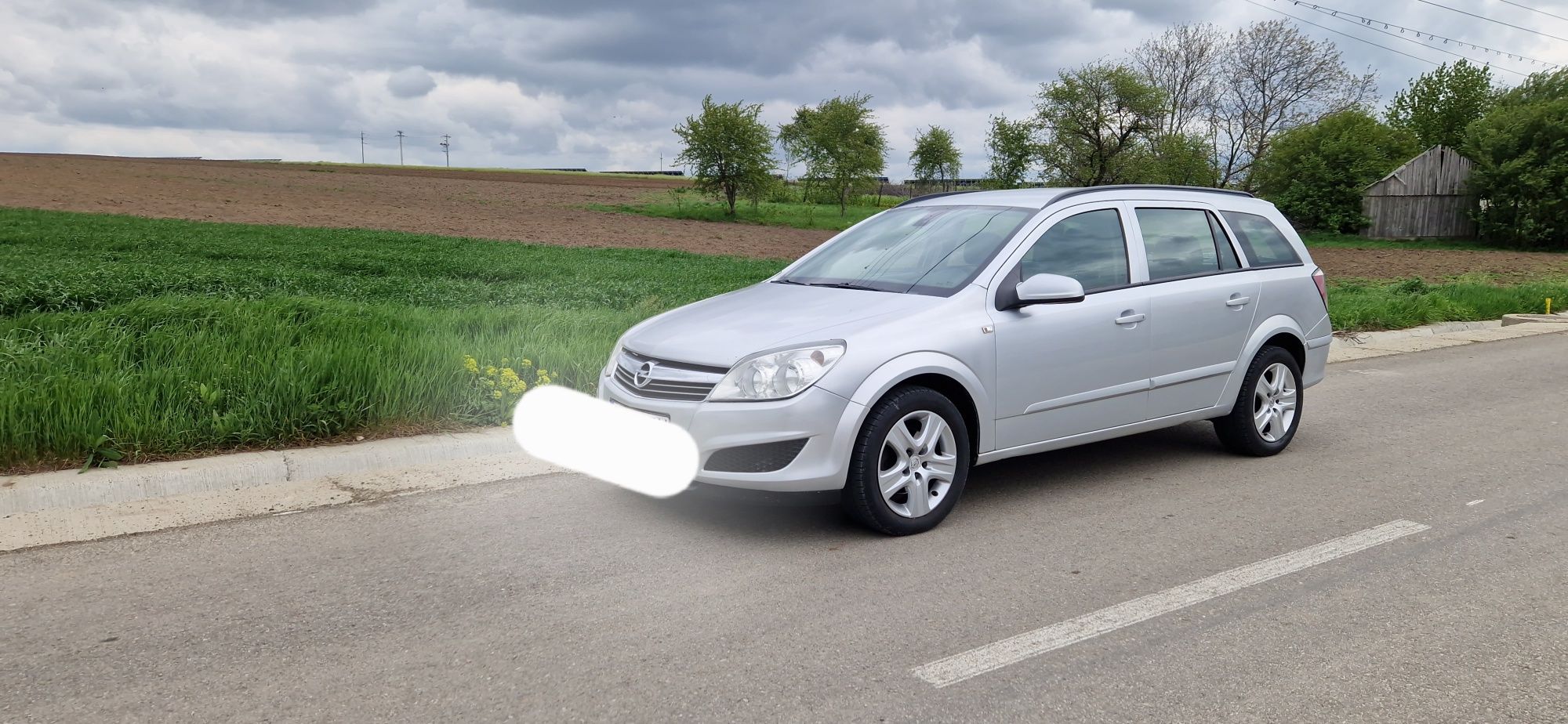 Vând Opel astra H model 2009