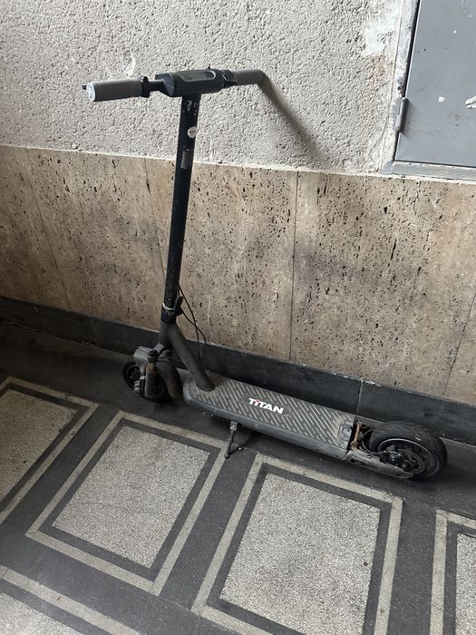vand trotinete electrice stricate