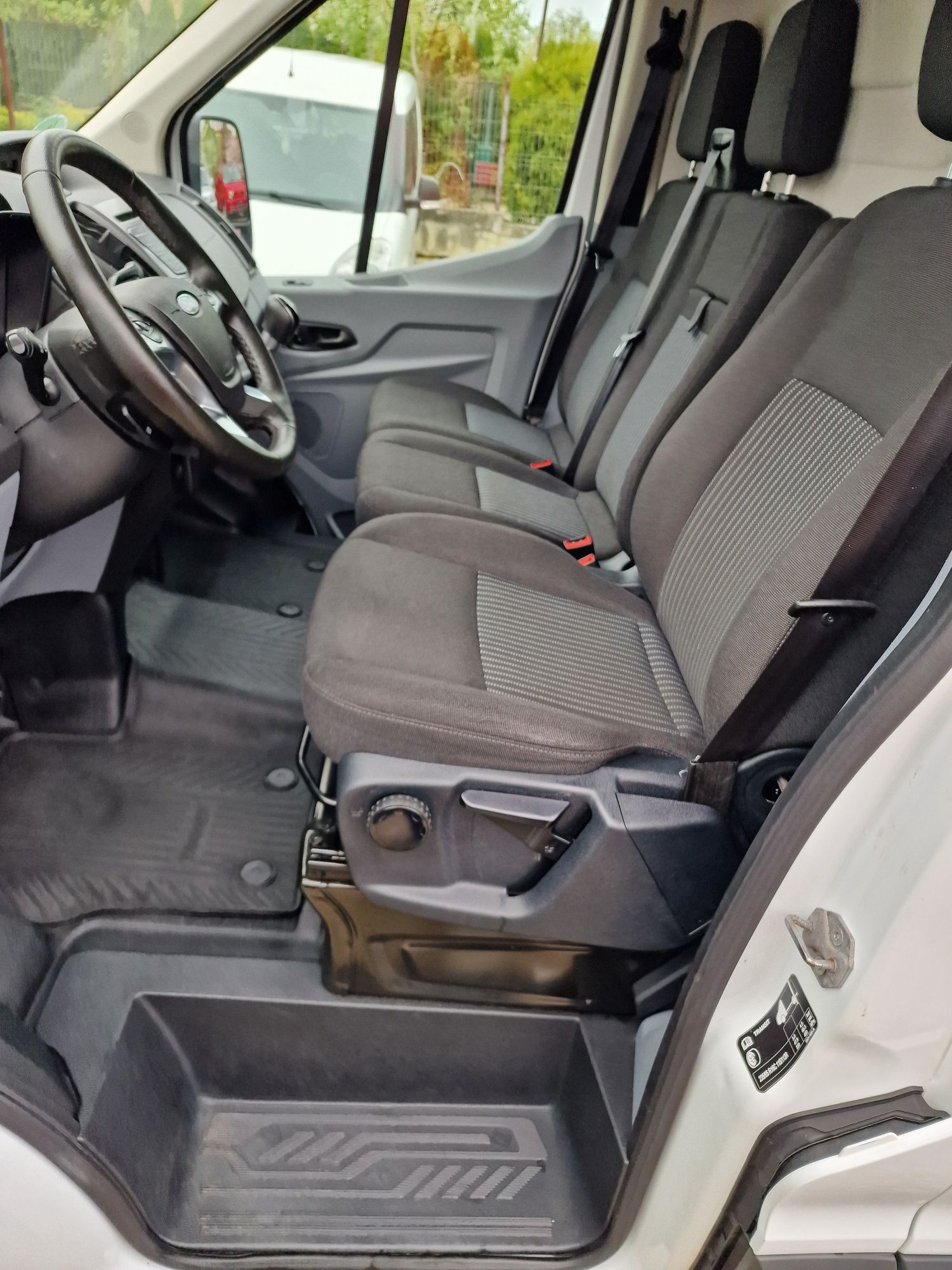 Ford Transit 2018 Jumbo 2.0 TDCI euro 6  170 CP full dotat