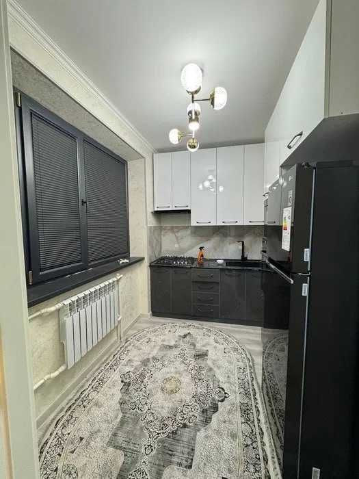 Срочно Сдается 2/3/9 ком Евро  Квартира На ул.Махтумкули р.Яшнабад А7*