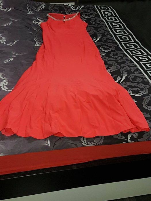 Рокля цвят корал