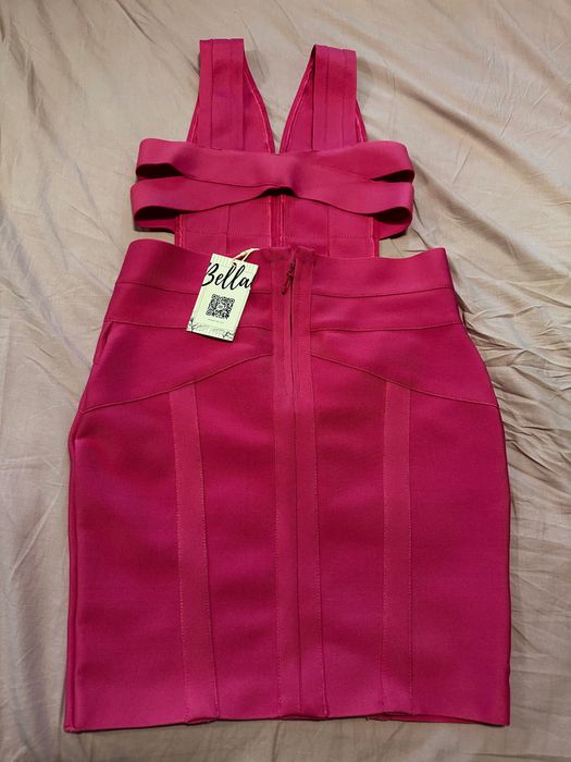 Вечерна рокля на Bella Barnett, с етикет