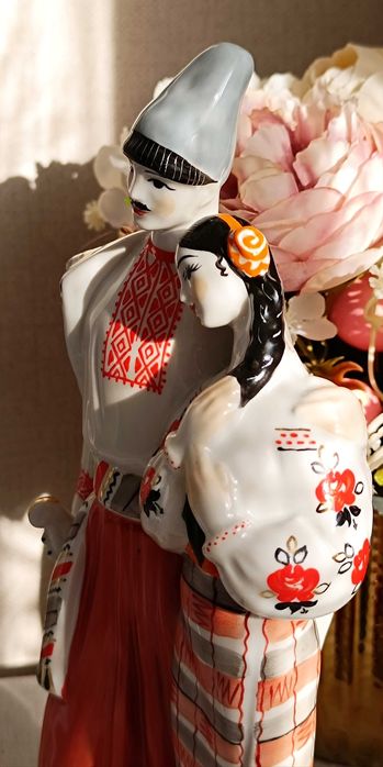 Винтажная статуэтка Левко и Галя , Майская ночь, Киев СССР