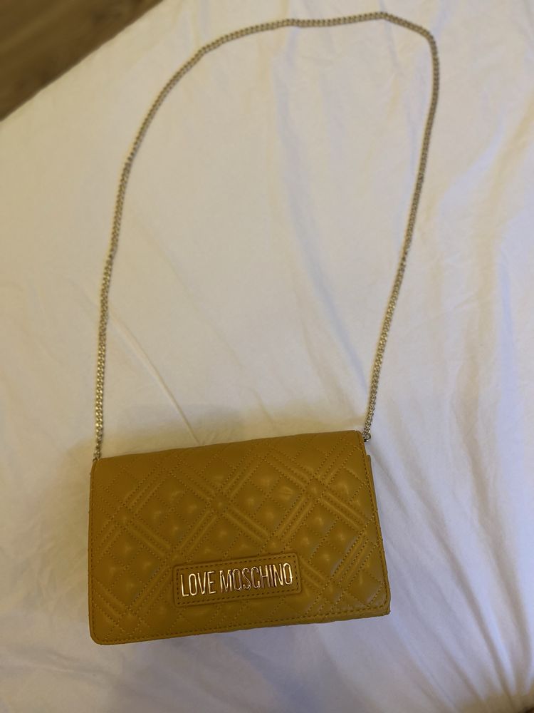 Дамска чанта LOVE MOSCHINO