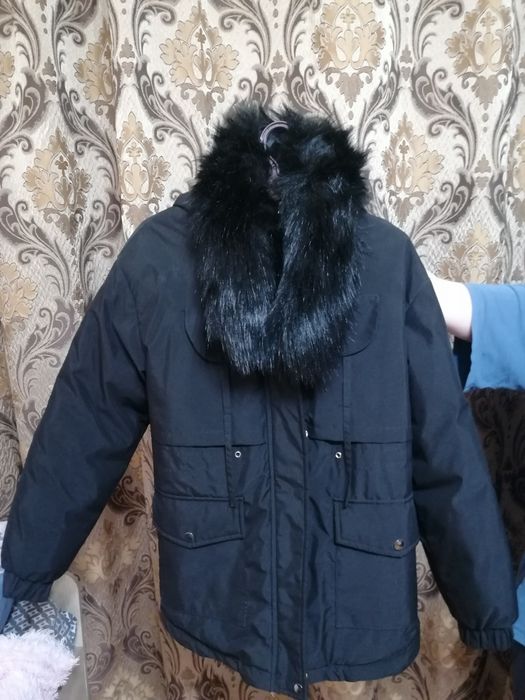 Продам женские вещи.