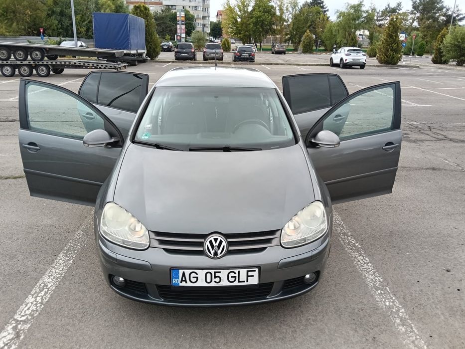 Vand golf 5 impecabil.