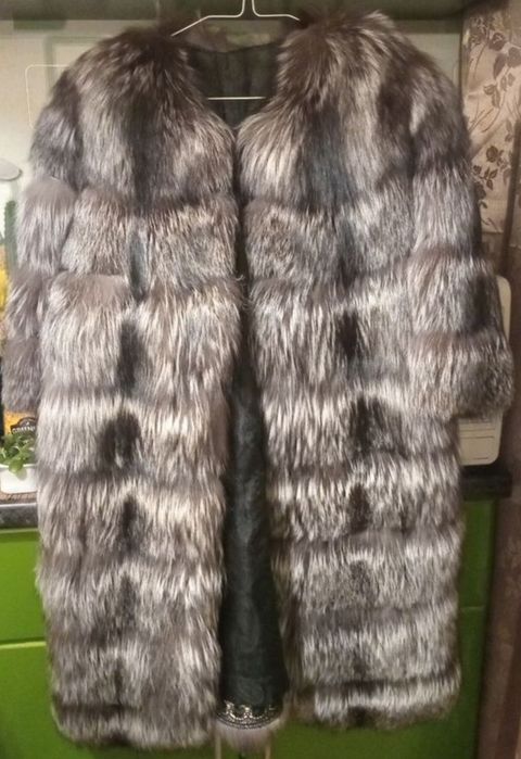 Палта от сребърна лисица
