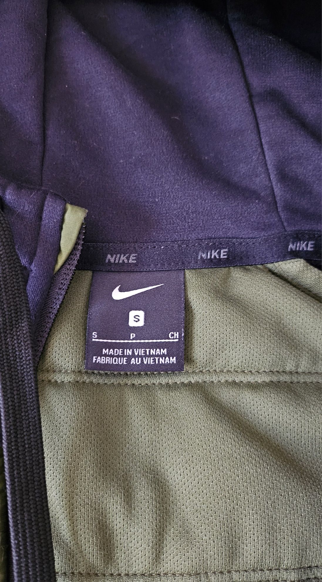 Пролетно-есенно мъжко яке Nike