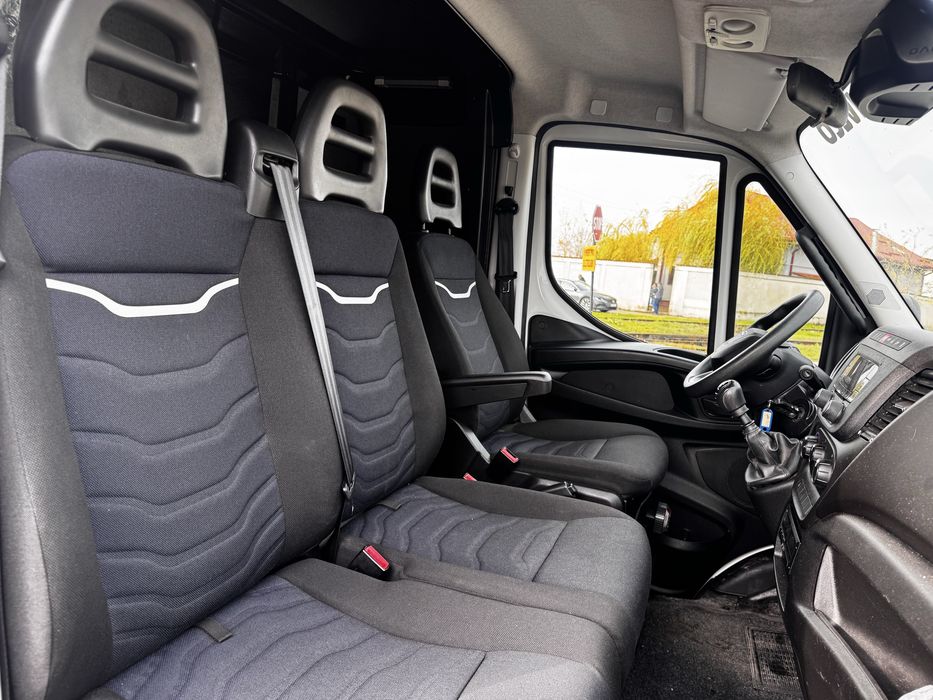 Iveco Daily 7.2 T C180 Platforma auto cabina dormit 2020