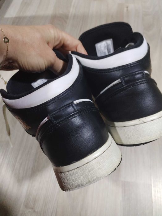 Ghete adidas numărul 40