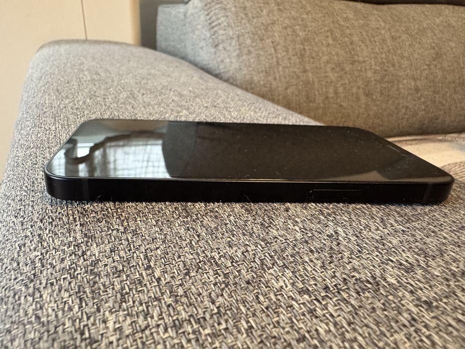 Телефон IPhone 12 mini