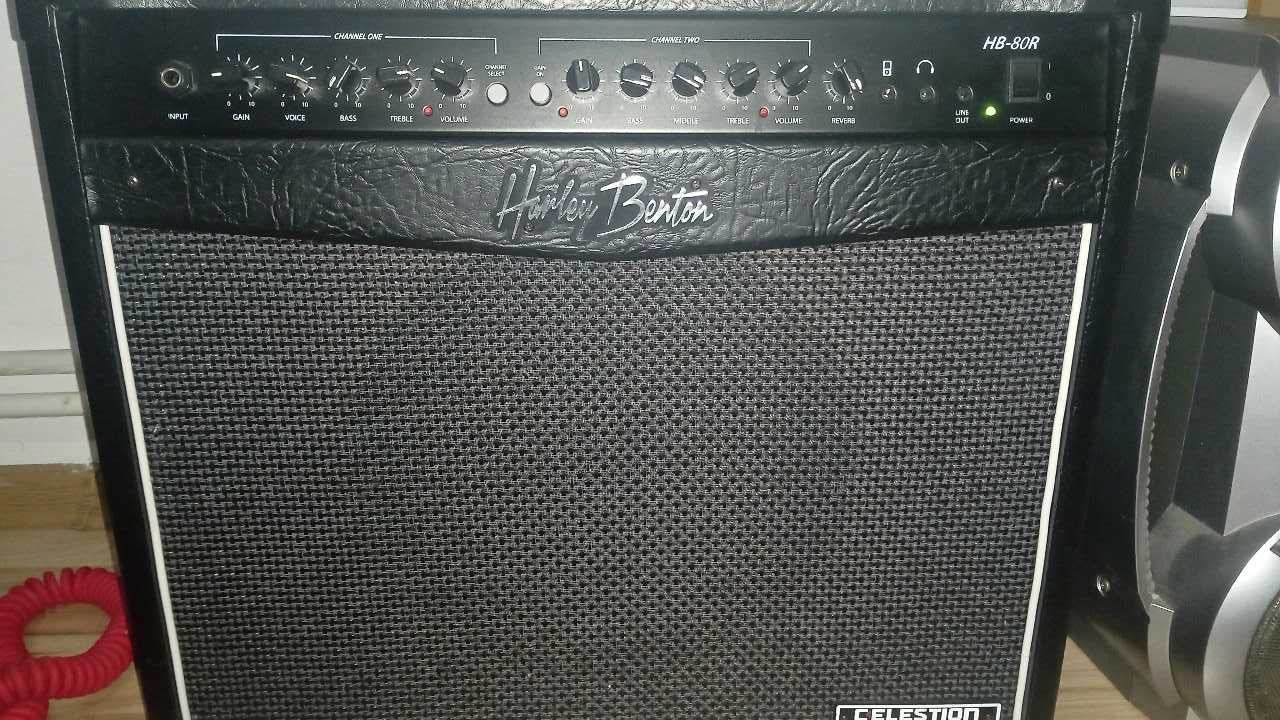 Amplificator Harley Benton HB-80R + Cablu original Fender 5m