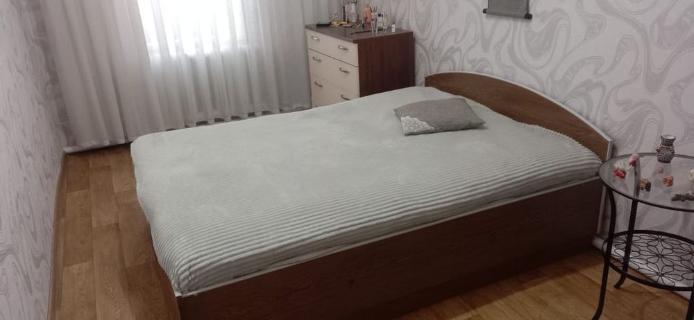 Кровать двухспальная