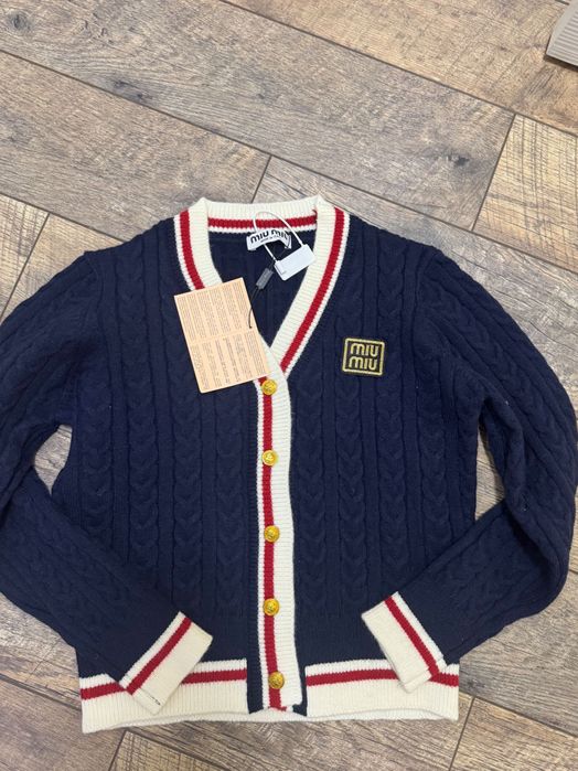 Нова дамска жилетка