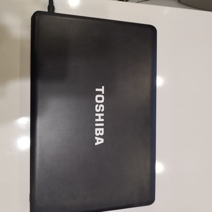 Toshiba Satellite S660 лаптоп