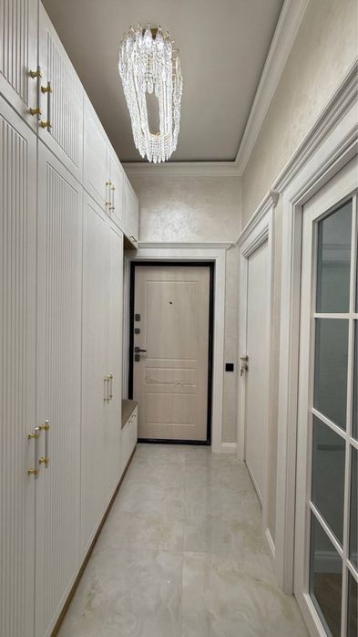 Продается 2 ком. Квартира на 2 этаже площадью 60 кв.м. В Багишамале