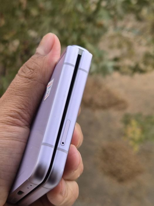 Samsung Z flip 3  8/256gb