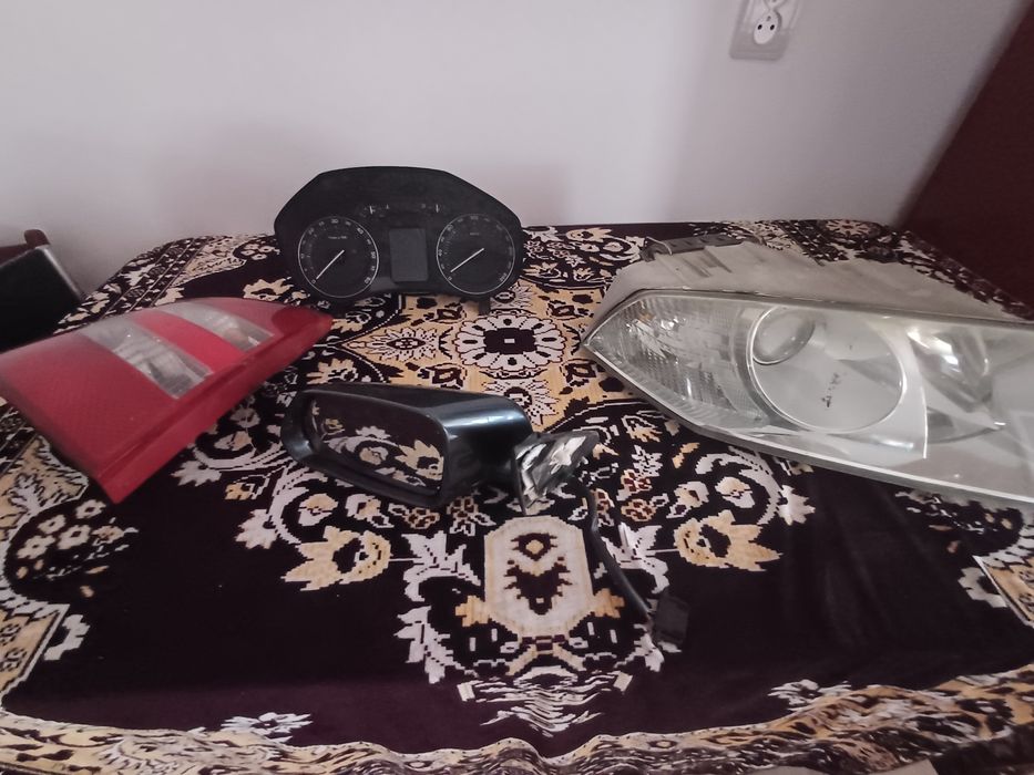 Vând Piese Skoda Octavia 2