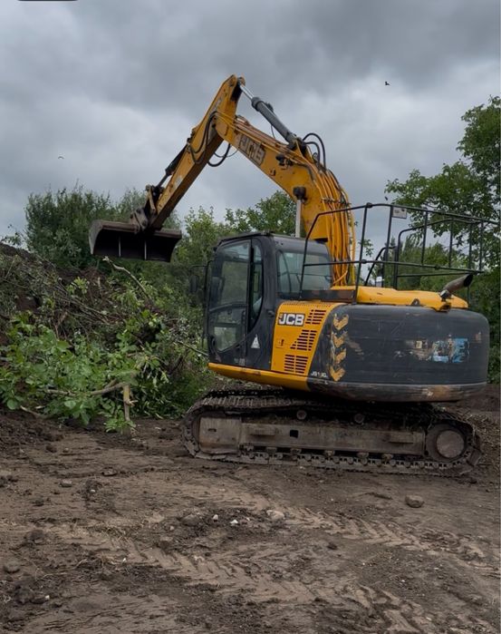 Inchiriez excavator 23t, 14t