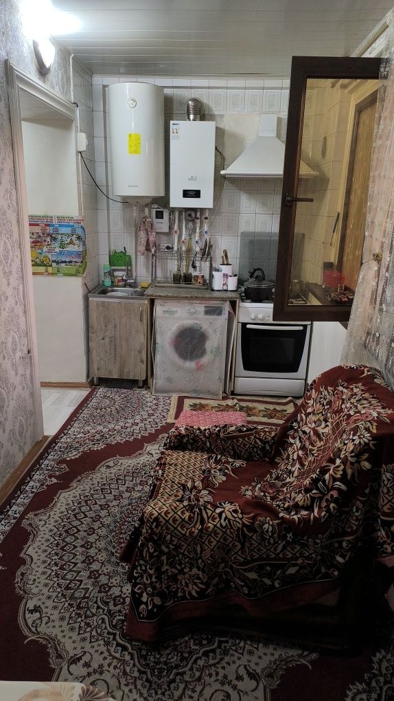 Продаю свою 4х комнатную квартиру в центре города