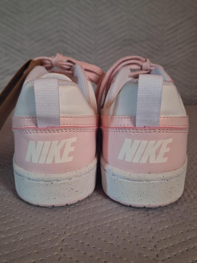 Adidași Nike mărimea 37 roz