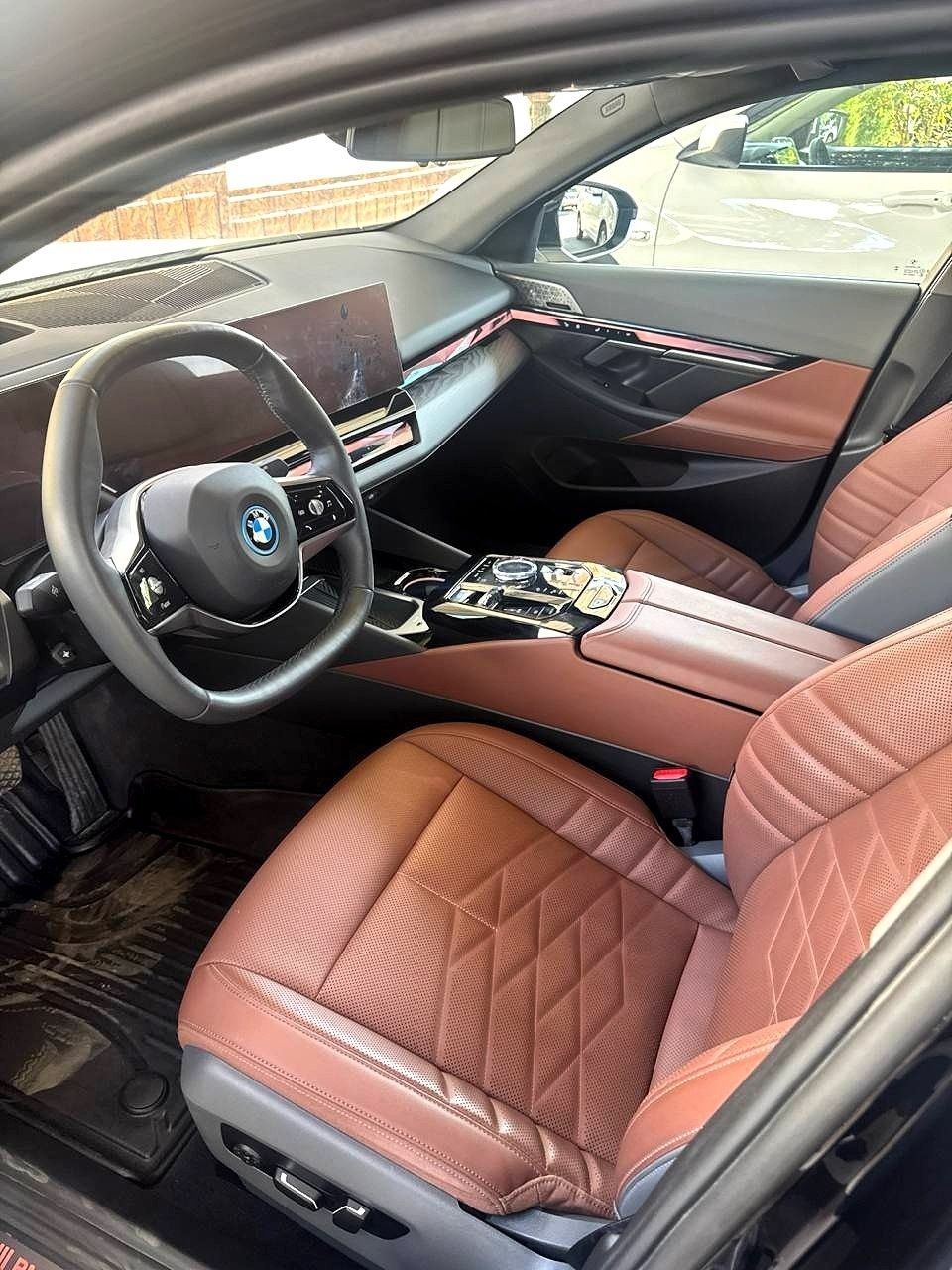 Нотариус BMW i5 35L FULL 2024