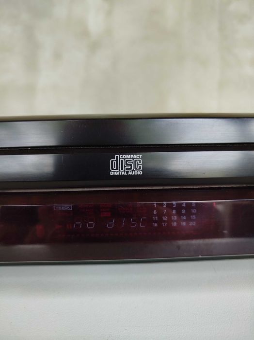 Cd-Player Kenwood model: DPF-1030. Foarte bine intretinut!
