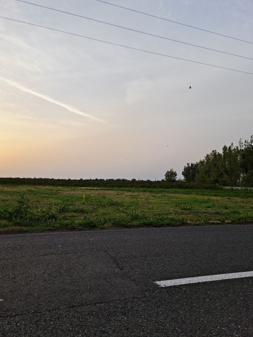 Locuri de casă teren intravilan suprafețe între 500 și 900 mp