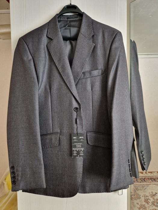 Продам новый мужской костюм