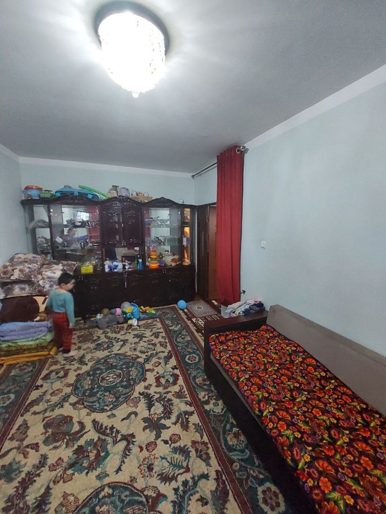 Продаётся 1*2/2/5 квартира Ахмад Югнакий Мирзо Улугбекский рн
