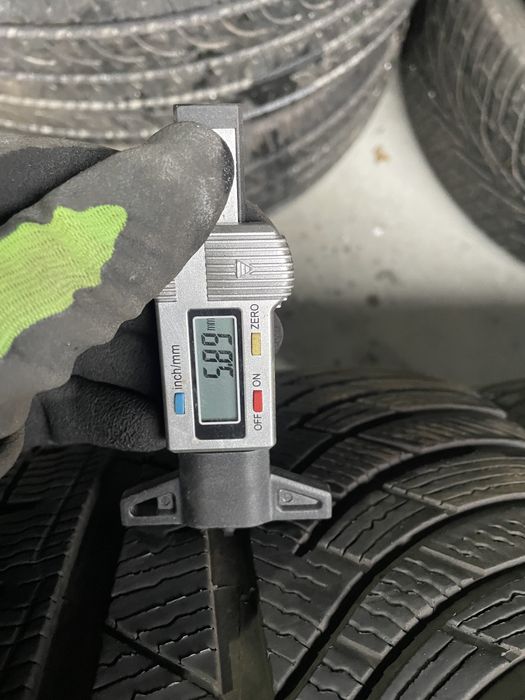 Anv m+s 235/35/20Michelin
