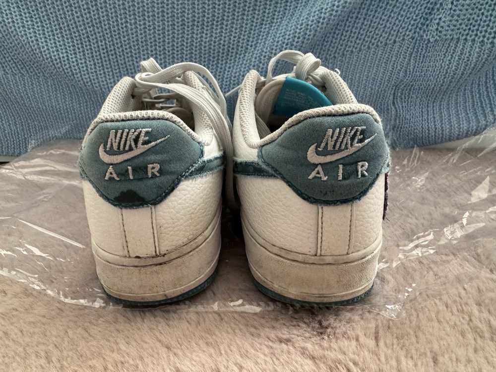 Nike air force 1 looney tunes edition