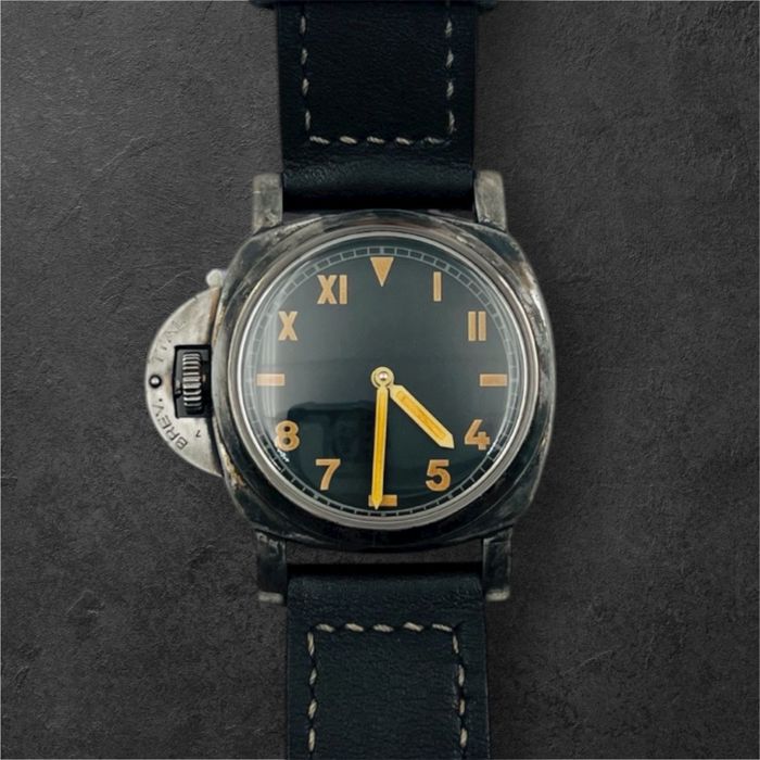 Хомидж в стил Panerai нарочно състарен вид