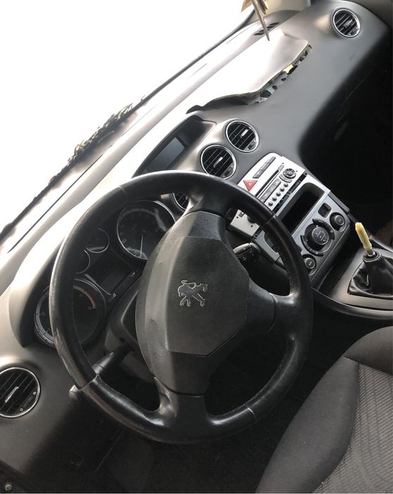 Peugeot 308 1.6 hdi на части