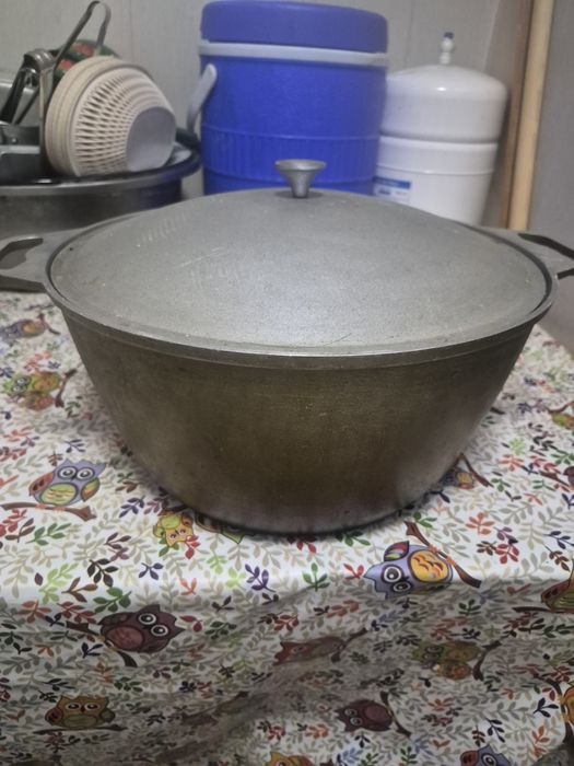 Посуда , утварь для столовой