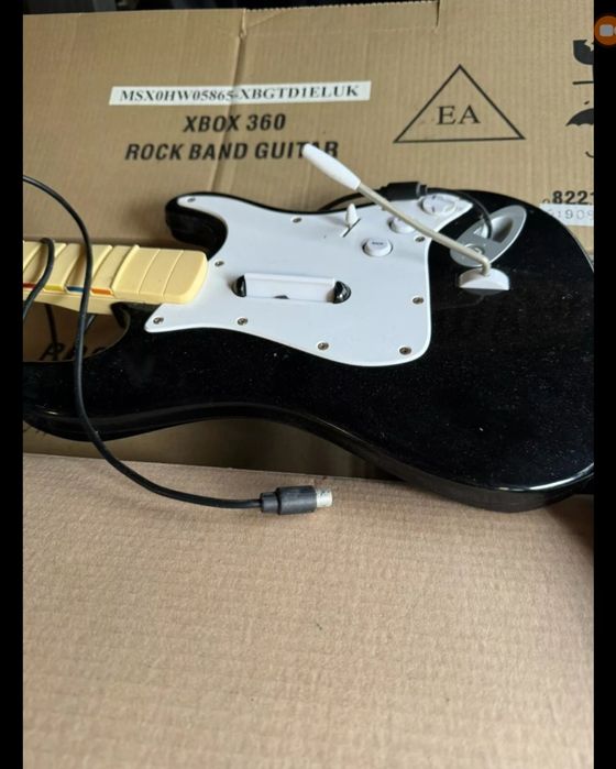 Геймърски аксесоар Джоистик Жична Китара Guitar hero Rock Band