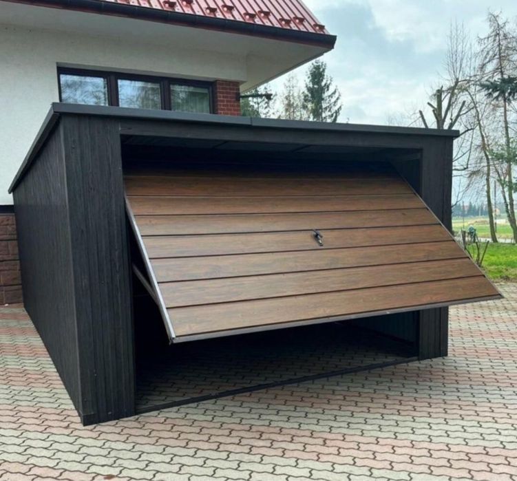 Construim garaje auto din lanouri sandwish