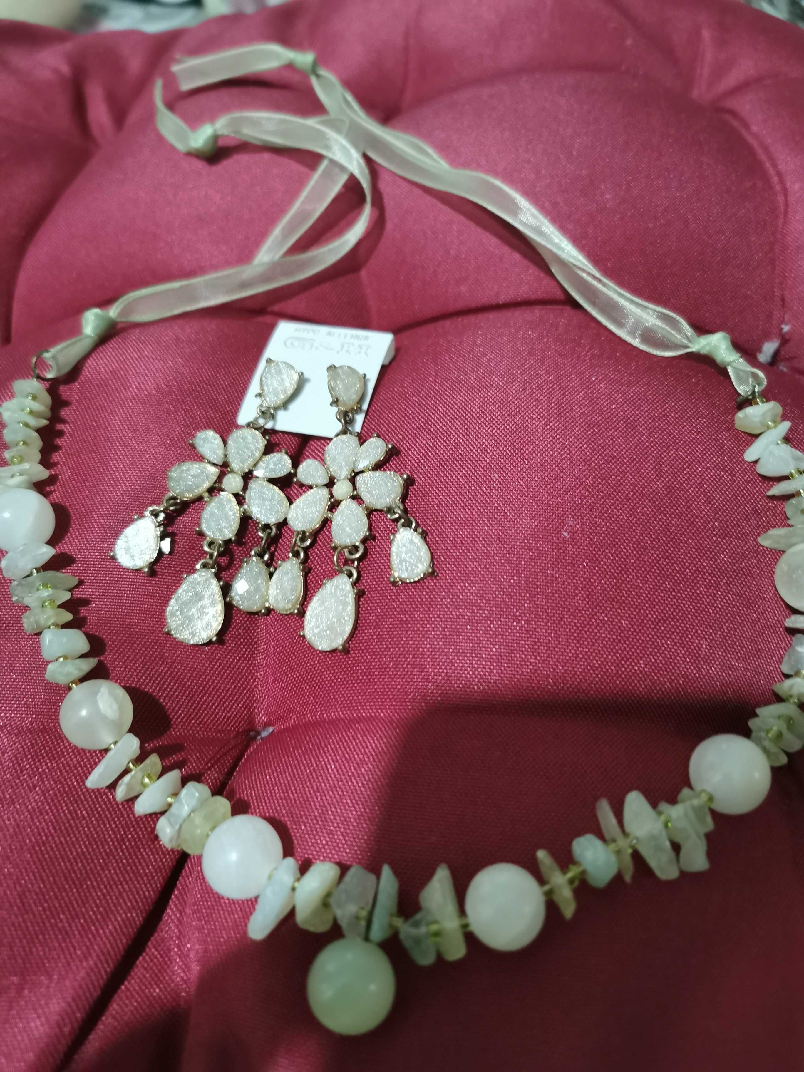 Set colier peridot verde deschis 45 cm  și cercei 5 cm