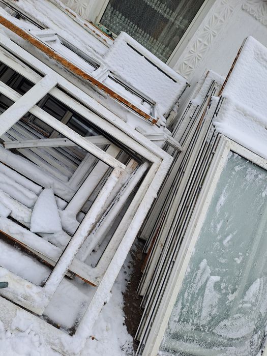 Vând geamuri termopan