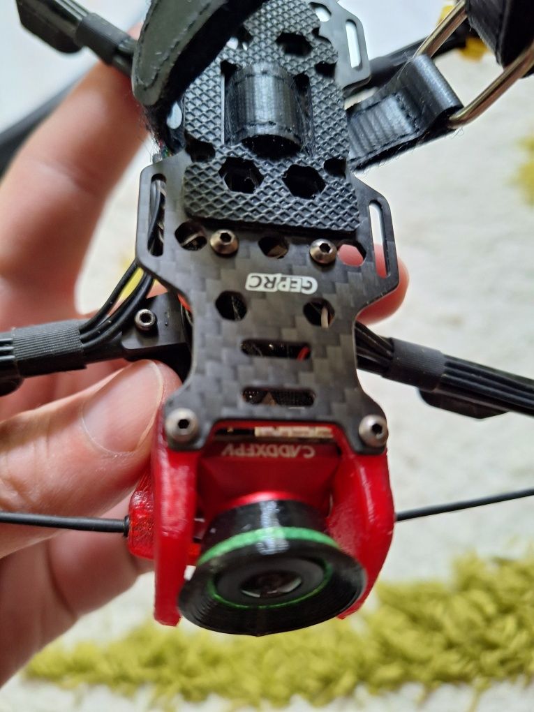 Drona GEPRC 4" LR (Long Range)  Drona FPV Drona cu camera și GPS